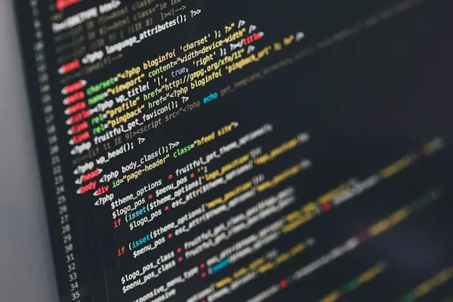 Écran d’éditeur de code sur un bureau